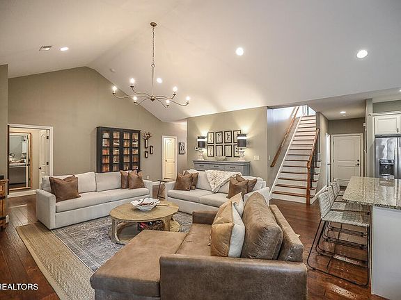 5th image of 1564 Tsuga Dr