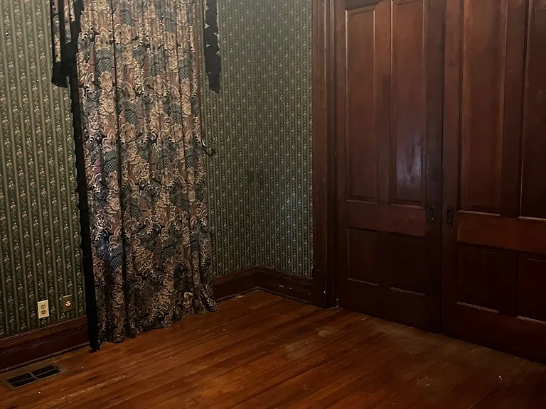 2nd Bedroom downstairs
