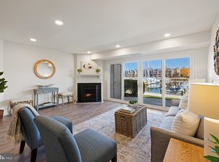 7042 Harbour Village Ct APT T-1, Annapolis, MD