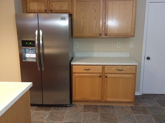 3rd image of 6827 Hilmar Dr