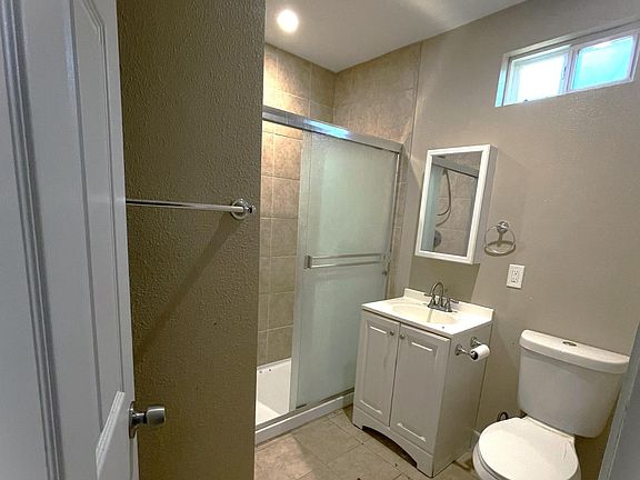 4th image of 9003 Dudlext Ave #9003