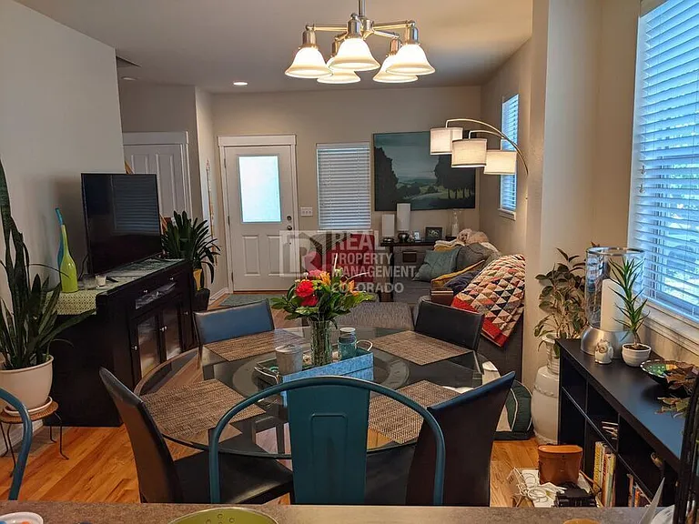 525 Homestead St — Photo 16