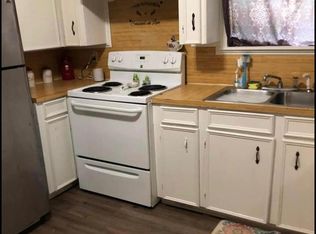 909 W College St, Athens, TX 75751