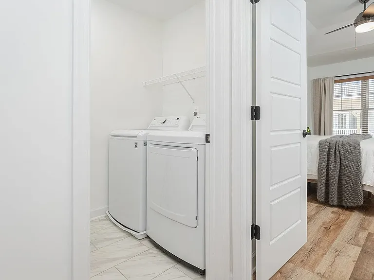 1360 Palomino Trl — Photo 32