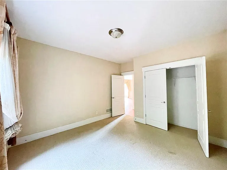 555 Vinings Springs Dr SE — Photo 24