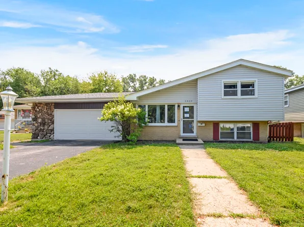 5909 W 99th St, Oak Lawn, IL 60453
