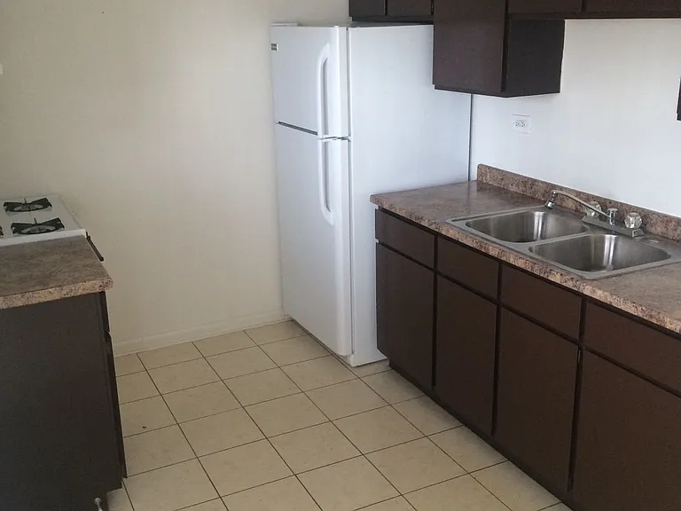 1740 North Ave #9 — Photo 2