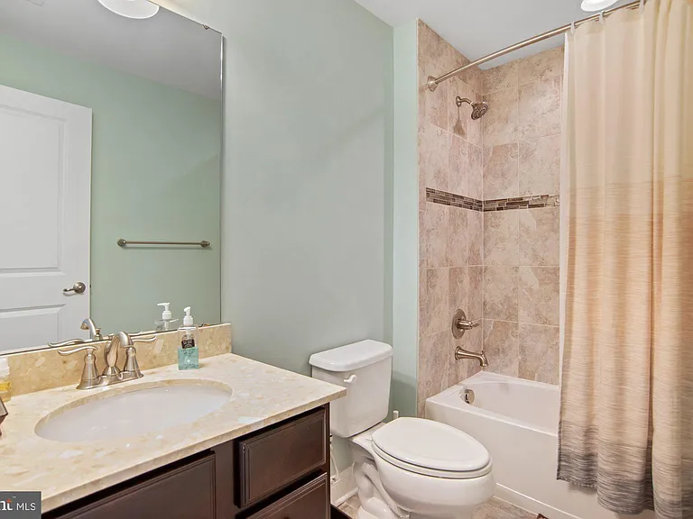 14202 Bentley Park Dr — Photo 42