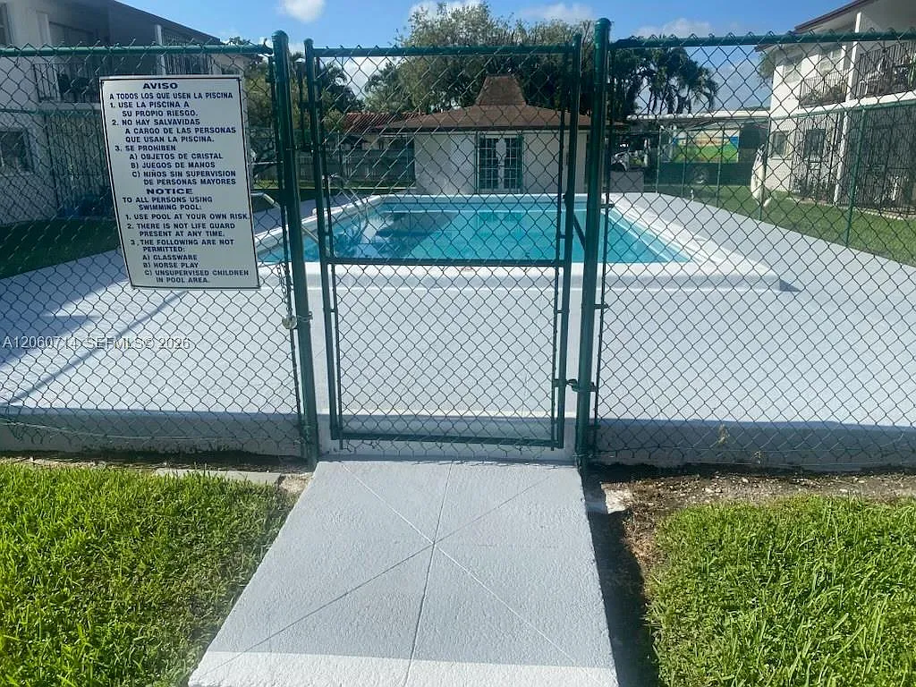 La Fuente Condo — Photo 3