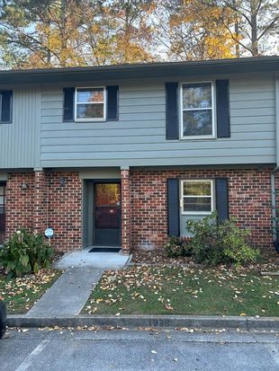 1935 Meadowbrook Cir, Dalton, GA 30720