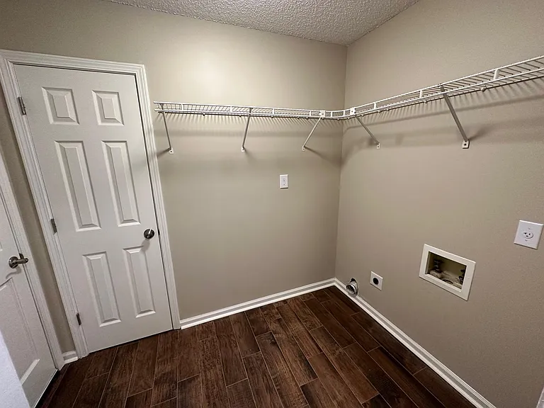 365 Taylors Way — Photo 7