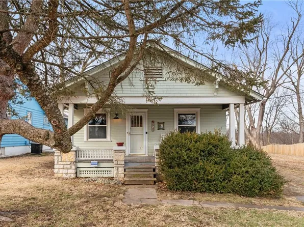 2740 N 38th St, Kansas City, KS 66104