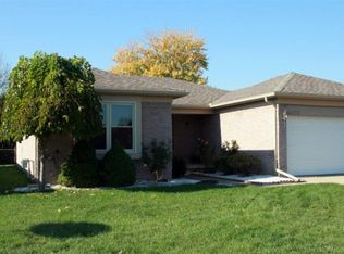 38303 Yonkers Dr, Sterling Heights, MI 48310