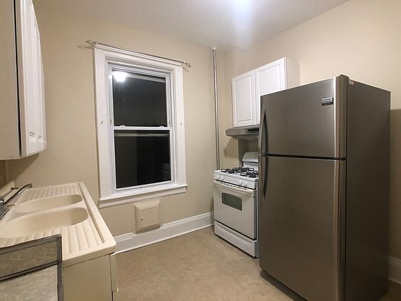 3rd image of 20-61 29th St #2B