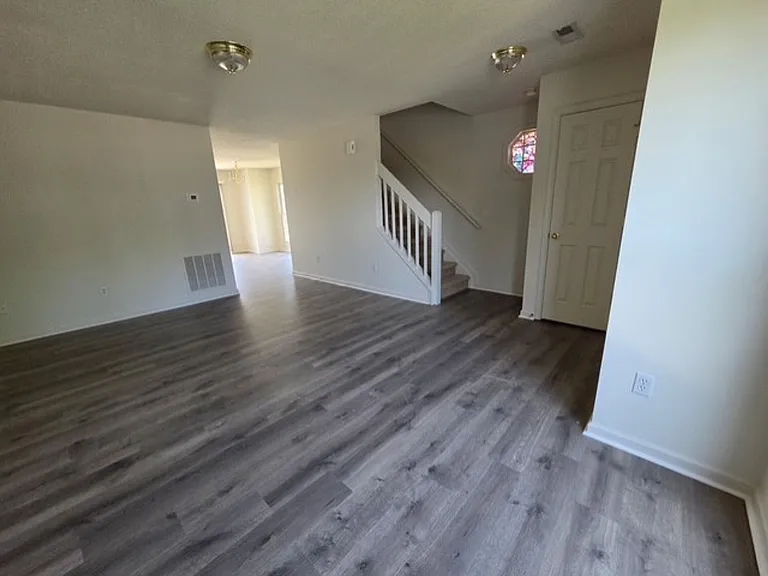 1036 John Hancock Pl — Photo 2