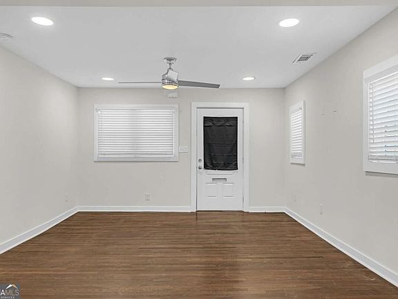 4th image of 2105 S Stone Mountain Lithonia Rd