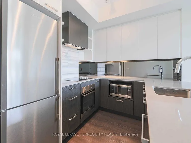 1830 Bloor St W #508 — Photo 5