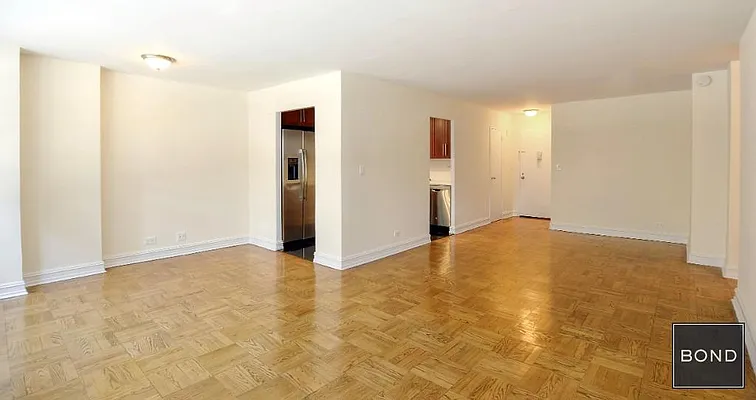 Rented by Bond New York | media 23