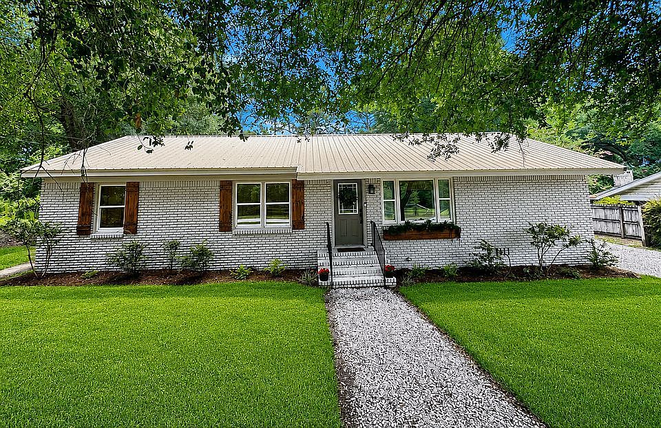 1st image of 2920 Graham Rd S