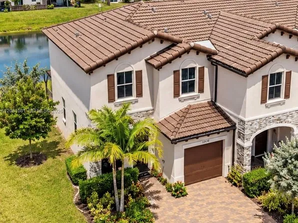 12570 NW 22nd Pl, Miami, FL 33167