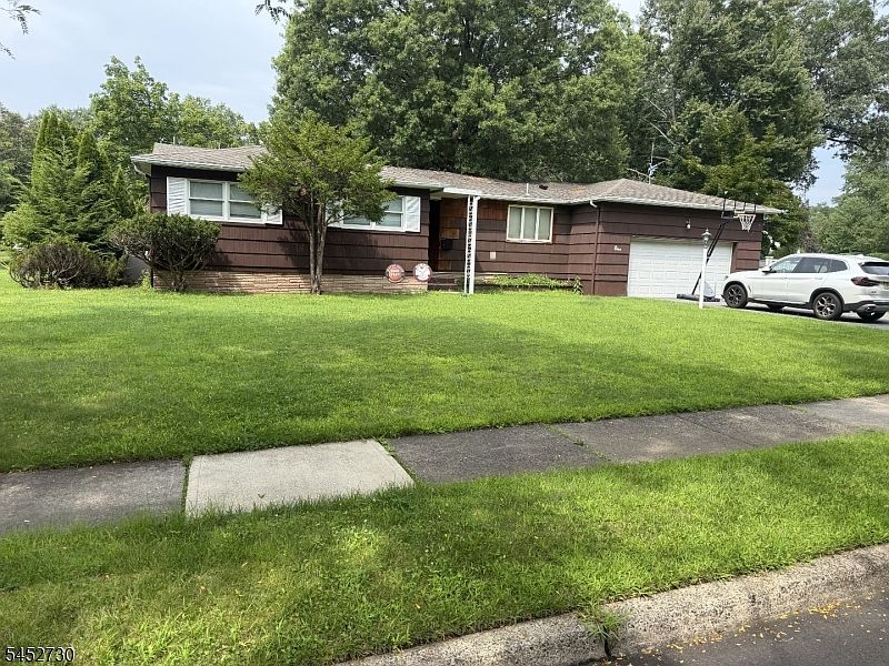 1st image of 1 Raleigh Ln
