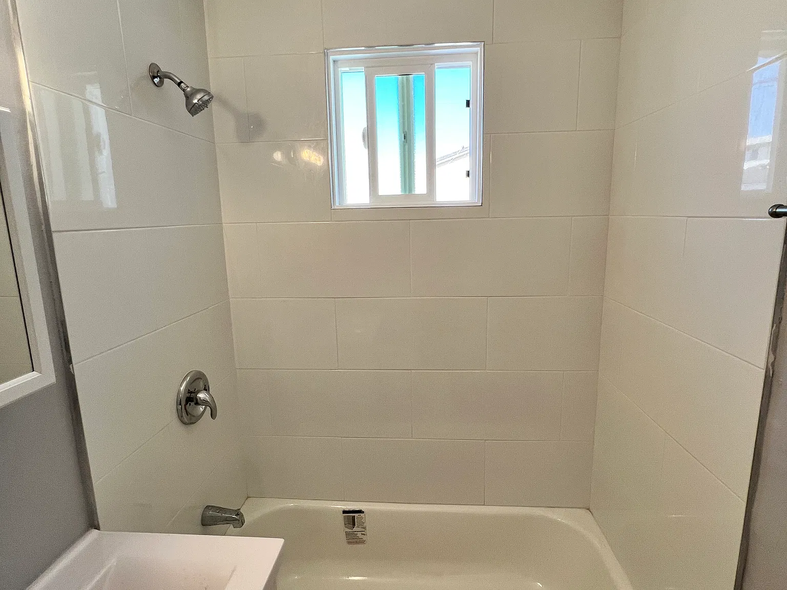 2 bed, 900 sqft, $2,395 — Photo 3
