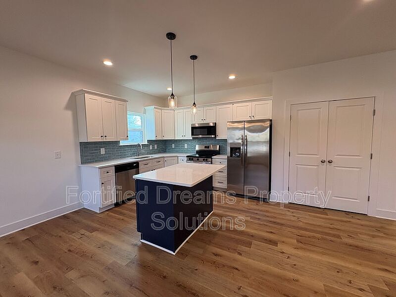 1st image of 3127 Chapel St