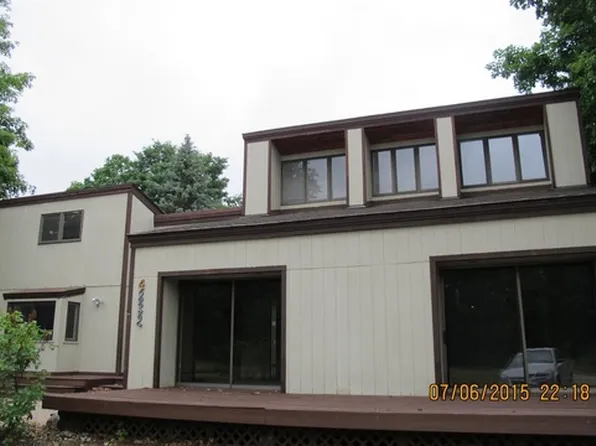 4832 Valley View Rd, Bellaire, MI 49615