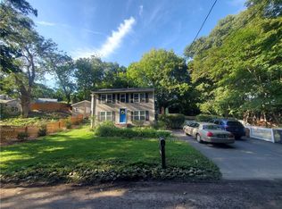 85 Shattock Ave, Warwick, RI 02886
