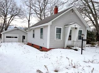 16 5th St, Ellsworth, ME 04605