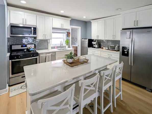 20 Dukes St, Kearny, NJ 07032