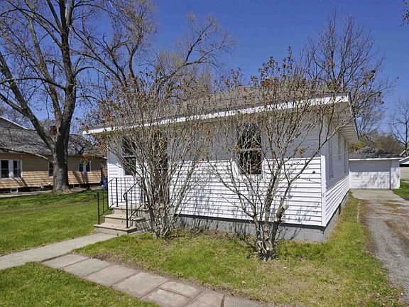 2nd image of 3744 Lincolnway Way E