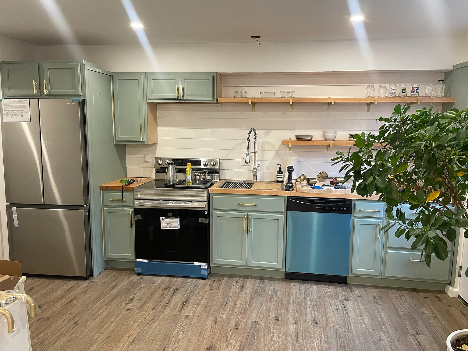 1 bed, 1100 sqft, $1,800 — Photo 1