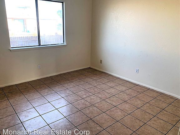 5th image of 453 Purdue Ct APT B
