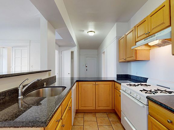 2nd image of 1106 Bush St APT 302