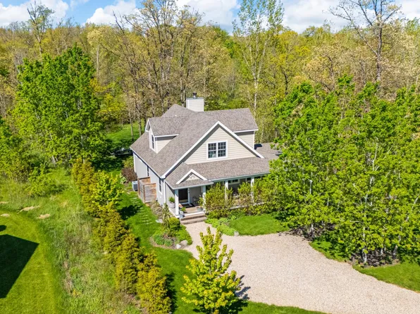 5553 Hidden Pond Ln, Sawyer, MI 49125