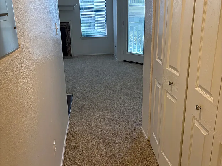 hallway/laundry room to the right