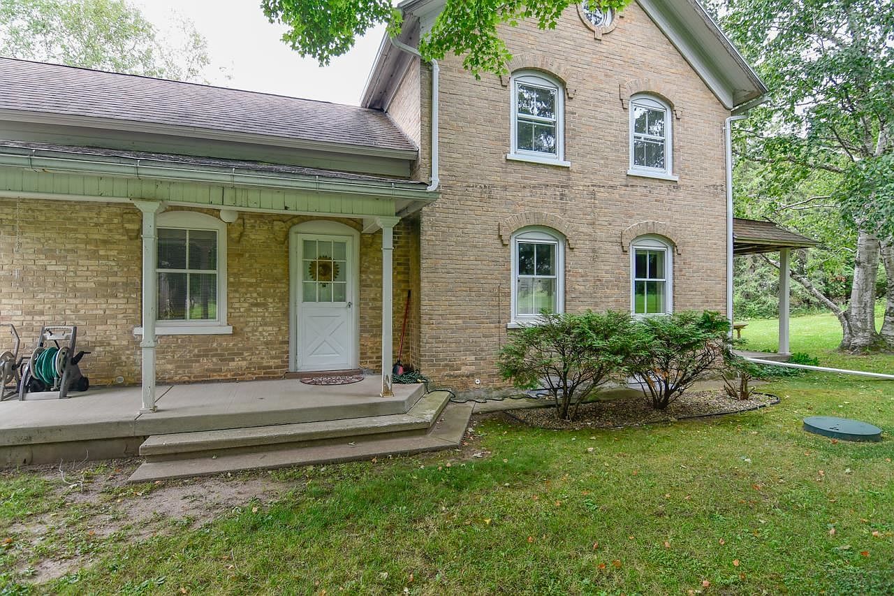 3852 Cedar Rd, Pulaski, WI 54162 Zillow