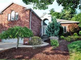 173 Fairway Landings Dr, Canonsburg, PA