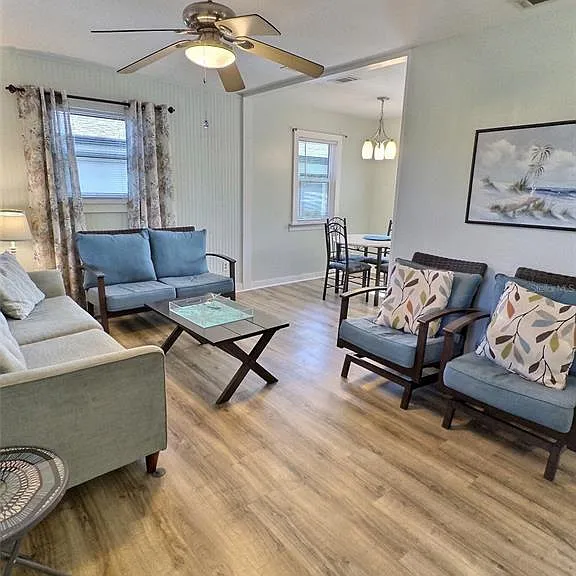 1431 Paloma Ln — Photo 10