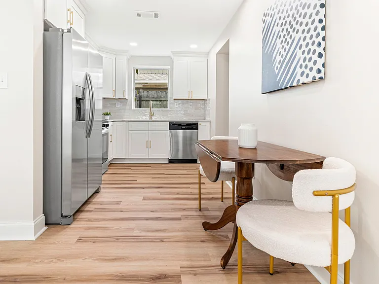 110 Jules Ave — Photo 16