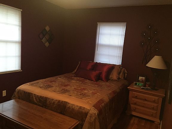 4th image of 413 Belair Dr