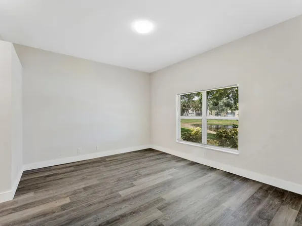120 HAMILTON Terrace, Royal Palm Beach, FL 33414