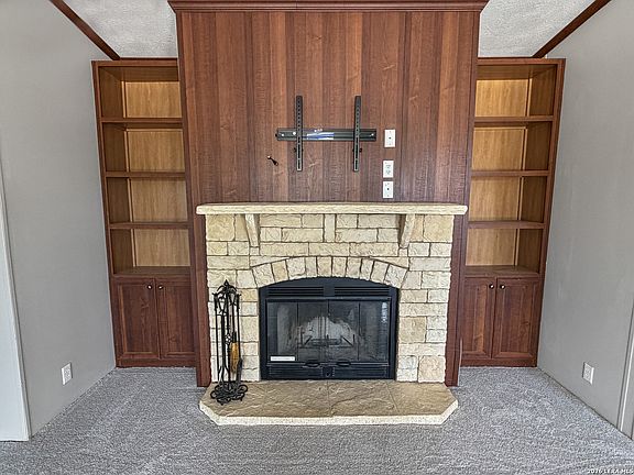 4th image of 2462 Chase Road