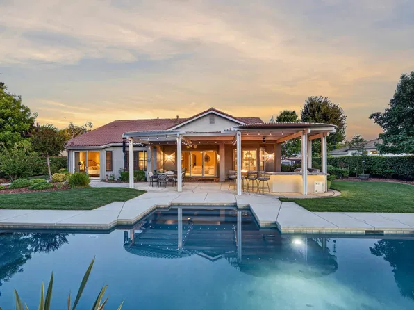 4160 Tahoe Vista Dr, Rocklin, CA 95765