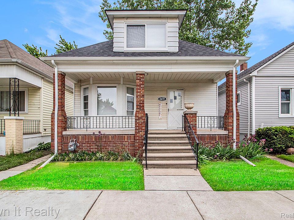 1st image of 2672 Zinow St