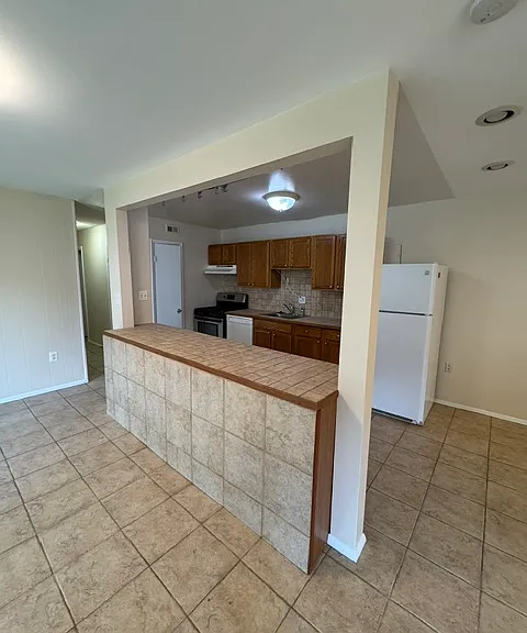 12309 Braxfield Ct #8 — Photo 4