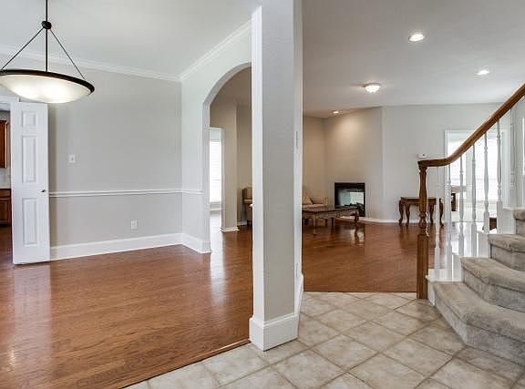 5th image of 1404 Westmont Dr