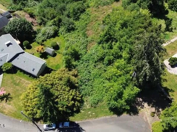 Adj To 25 W Kensington Ave, Astoria, OR 97103