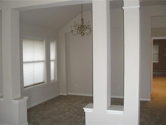 2nd image of 3614 Bird House Dr